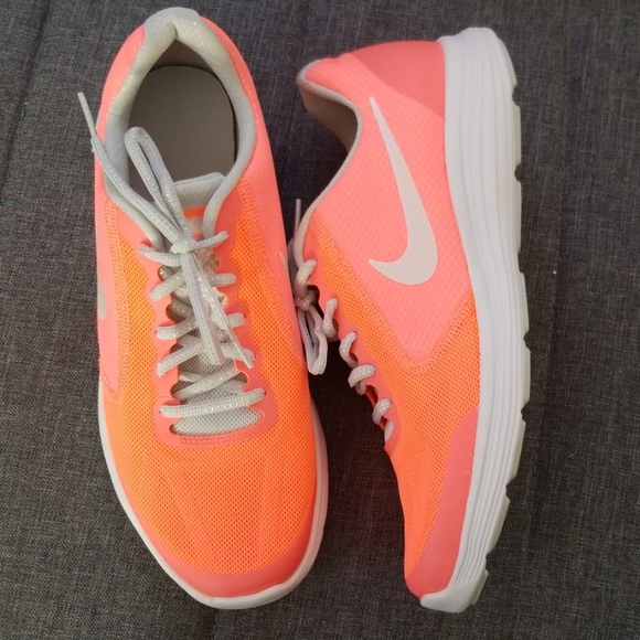 Nike Other - NIKE 7Y Bright Youth Tennis Shoes NWOT